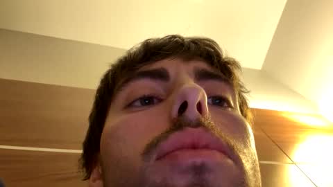 yngwork29 online show from February 13, 3:57 am