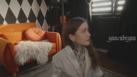 Snapshot of ynnenbrynn chatting on February 3, 5:05 am ynnenbrynn online show from February 3, 5:05 am