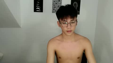 Snapshot of ynotyu chatting on May 17, 7:21 pm ynotyu online show from May 17, 7:21 pm