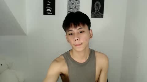Snapshot of ynotyu chatting on May 21, 12:23 pm ynotyu online show from May 21, 12:23 pm