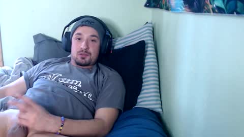 Snapshot of yobleez chatting on February 18, 6:04 pm yobleez online show from February 18, 6:04 pm