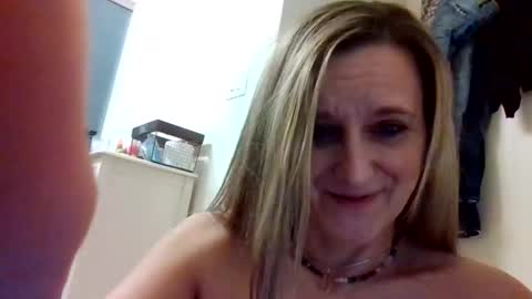 yogabuttttttt online show from January 9, 6:49 am