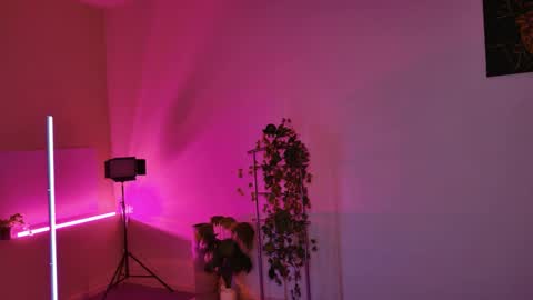 yoka_paradoxxx online show from October 6, 5:05 am