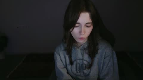 yoka_paradoxxx online show from November 15, 5:27 am