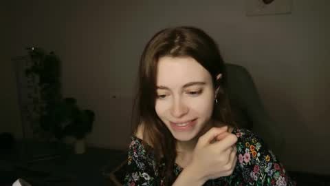 yoka_paradoxxx online show from November 18, 5:12 am