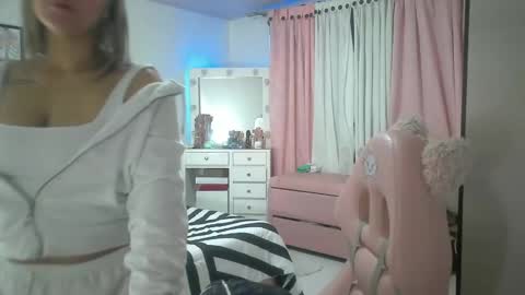 yokiko online show from September 9, 1:43 pm