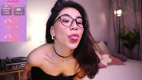 Yoko online show from November 25, 5:40 am