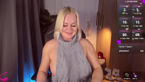 Snapshot of yolanda_kiss chatting on January 23, 8:15 am Yolanda online show from January 23, 8:15 am