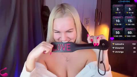 Snapshot of yolanda_kiss chatting on February 25, 2:25 am Yolanda online show from February 25, 2:25 am