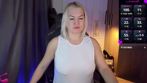 Snapshot of yolanda_kiss chatting on March 1, 8:10 pm Yolanda online show from March 1, 8:10 pm