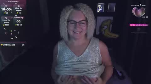 Snapshot of yolanda_kiss chatting on September 16, 5:19 am Yolanda online show from September 16, 5:19 am