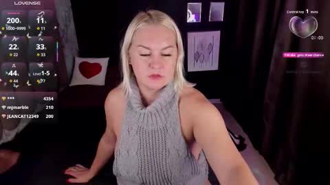 Snapshot of yolanda_kiss chatting on October 7, 9:28 am Yolanda online show from October 7, 9:28 am