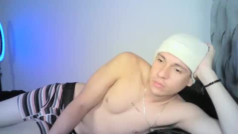 Snapshot of yonat_ chatting on October 22, 11:37 pm Yonat online show from October 22, 11:37 pm