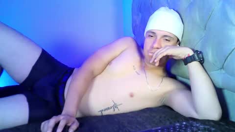 Snapshot of yonat_ chatting on May 3, 1:00 am Yonat online show from May 3, 1:00 am