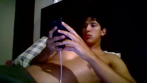 Snapshot of yongmodel00 chatting on June 8, 4:35 am yongmodel00 online show from June 8, 4:35 am