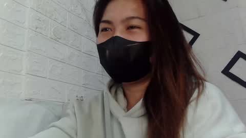 Snapshot of yoshiko_shine chatting on February 12, 10:35 am ASK ME online show from February 12, 10:35 am