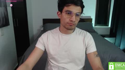 yoshy_man online show from November 20, 3:07 am