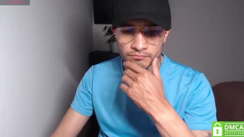 Snapshot of yoshy_man chatting on March 10, 3:33 am yoshy_man online show from March 10, 3:33 am