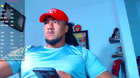 Snapshot of yosoy_enzo2020 chatting on October 13, 7:52 am Enzo online show from October 13, 7:52 am