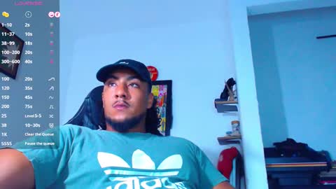 Snapshot of yosoy_enzo2020 chatting on October 15, 3:28 am Enzo online show from October 15, 3:28 am