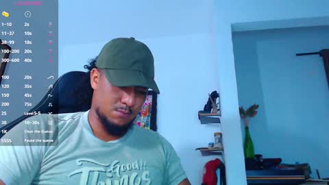 Snapshot of yosoy_enzo2020 chatting on October 17, 3:20 am Enzo online show from October 17, 3:20 am