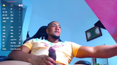 Snapshot of yosoy_enzo2020 chatting on October 22, 5:19 am Enzo online show from October 22, 5:19 am