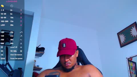 Snapshot of yosoy_enzo2020 chatting on November 1, 4:14 am Enzo online show from November 1, 4:14 am