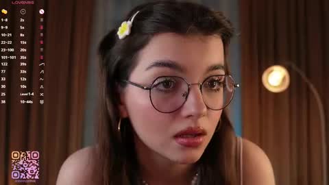 Elizabeth brunette -- Darline blonde  online show from December 17, 7:53 pm