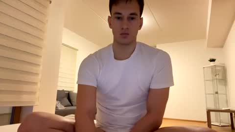 Snapshot of youcan__ chatting on February 4, 3:04 pm youcan__ online show from February 4, 3:04 pm