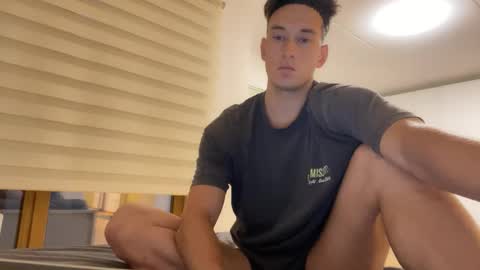 Snapshot of youcan__ chatting on September 25, 4:54 pm youcan__ online show from September 25, 4:54 pm