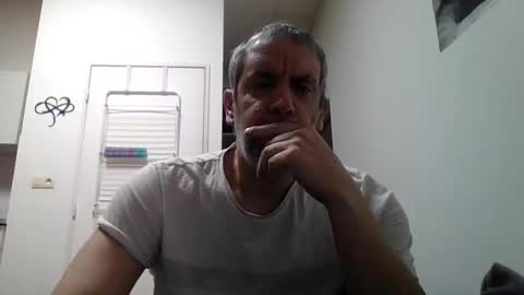 Snapshot of youdeservit chatting on March 10, 2:06 am CrayZio online show from March 10, 2:06 am