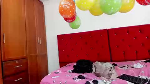  Annie  Elizabeth online show from September 23, 3:37 pm