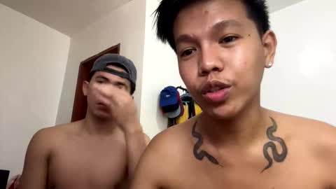 Snapshot of your1sthunk chatting on February 5, 5:28 pm Cyrus online show from February 5, 5:28 pm