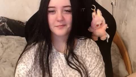 your_8a8y online show from September 25, 9:46 am