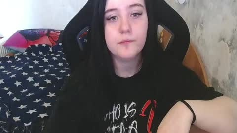 your_8a8y online show from May 7, 10:53 am