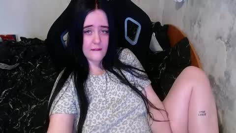 your_8a8y online show from May 14, 3:41 pm