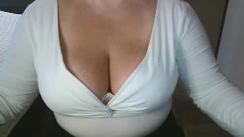 Maria Love online show from February 16, 6:42 am