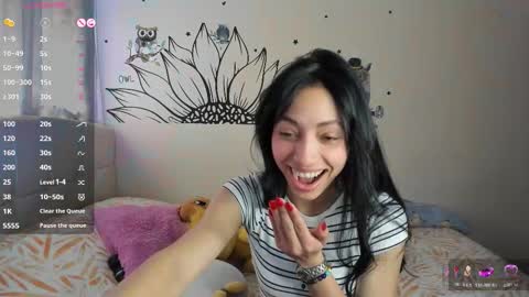 mia3 online show from November 13, 3:33 pm