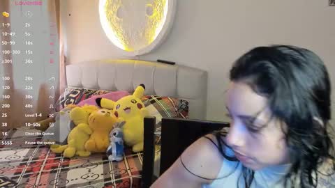 mia3 online show from March 12, 5:08 pm