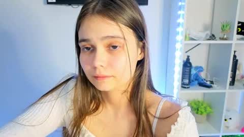 Julia Next stream  online show from May 13, 7:33 pm