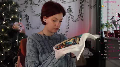 Snapshot of your_corvus chatting on December 17, 6:35 am your_corvus online show from December 17, 6:35 am