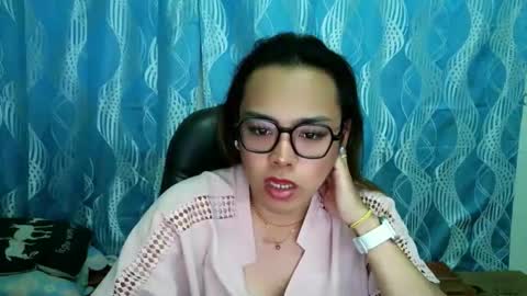 Snapshot of your_dreamgirlxxx69 chatting on September 18, 6:04 am your_dreamgirlxxx69 online show from September 18, 6:04 am