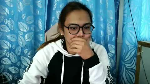 Snapshot of your_dreamgirlxxx69 chatting on February 18, 3:24 am your_dreamgirlxxx69 online show from February 18, 3:24 am