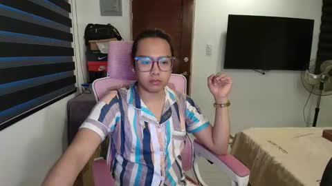 Snapshot of your_dreamgirlxxx69 chatting on February 26, 9:08 am your_dreamgirlxxx69 online show from February 26, 9:08 am