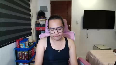 Snapshot of your_dreamgirlxxx69 chatting on March 9, 12:31 pm your_dreamgirlxxx69 online show from March 9, 12:31 pm