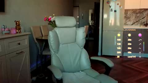 your Evaa online show from September 20, 2:23 am