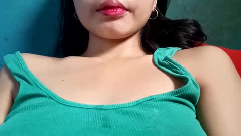 Snapshot of your_fantasy5 chatting on December 18, 1:00 am your_fantasy5 online show from December 18, 1:00 am