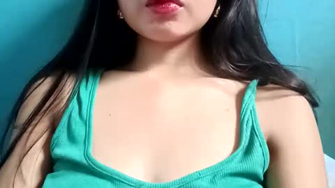 Snapshot of your_fantasy5 chatting on January 12, 11:43 pm your_fantasy5 online show from January 12, 11:43 pm