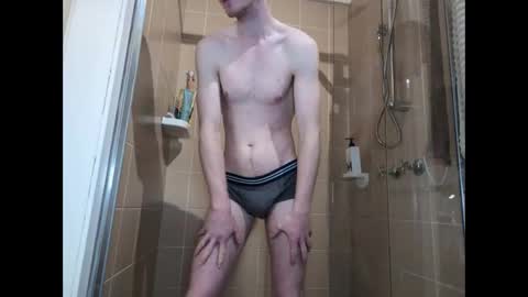 Snapshot of your_fit_brit_crush chatting on September 24, 9:40 pm your_fit_brit_crush online show from September 24, 9:40 pm
