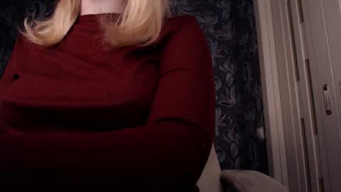 Snapshot of your_freya chatting on March 6, 7:32 pm Freya online show from March 6, 7:32 pm